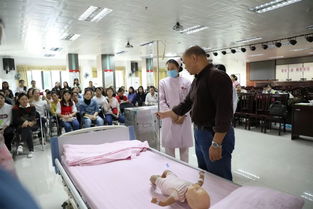 廣西醫科大第一附屬醫院兒科教授梁秀安到我院兒科進行實訓指導